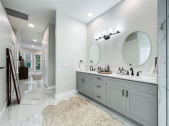 Image No.59-5 Bed Property for sale