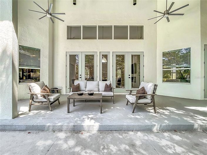 Image No.69-5 Bed Property for sale