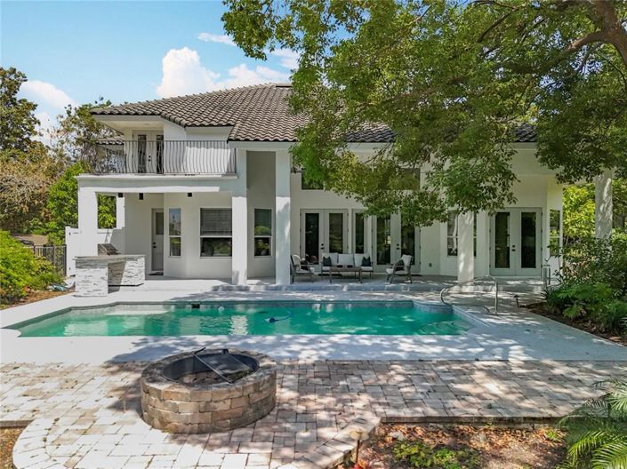 Image No.76-5 Bed Property for sale