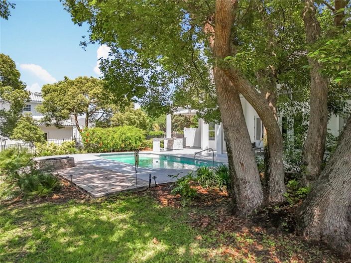 Image No.78-5 Bed Property for sale