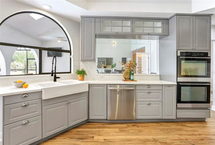 Image No.14-5 Bed Property for sale