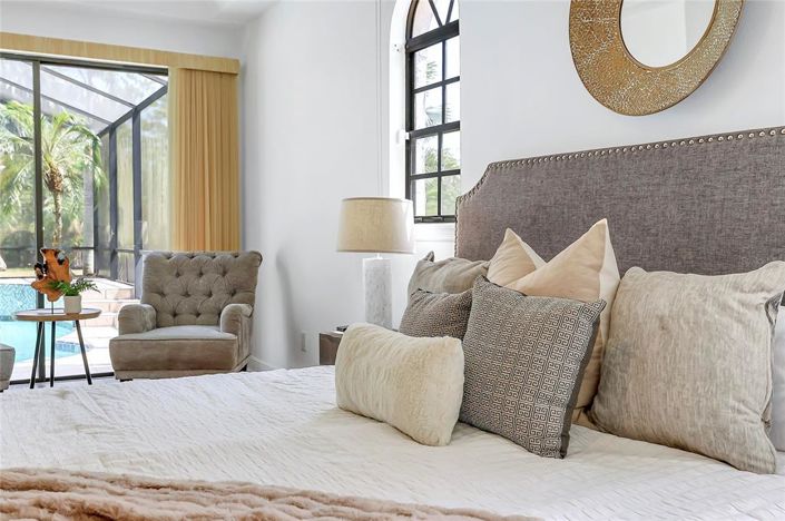 Image No.25-5 Bed Property for sale