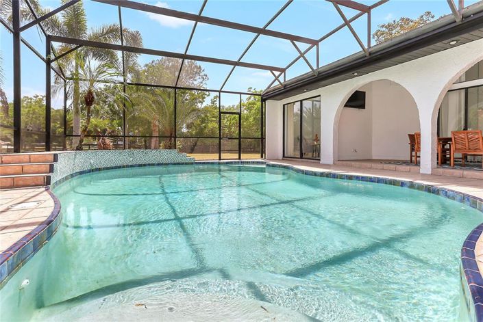 Image No.33-5 Bed Property for sale