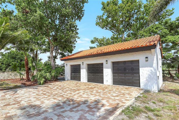 Image No.43-5 Bed Property for sale