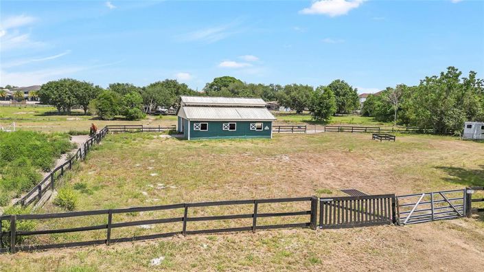 Image No.50-5 Bed Property for sale