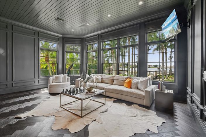 Image No.46-5 Bed Property for sale