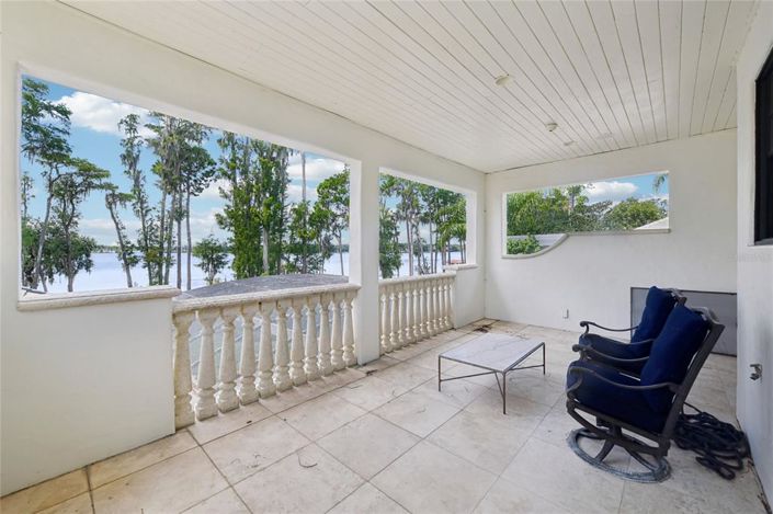 Image No.56-5 Bed Property for sale