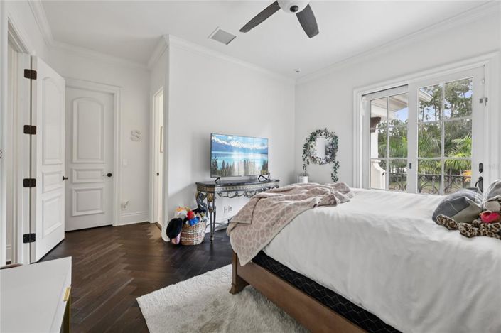 Image No.62-5 Bed Property for sale