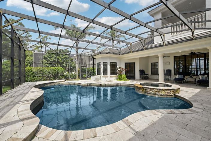 Image No.73-5 Bed Property for sale