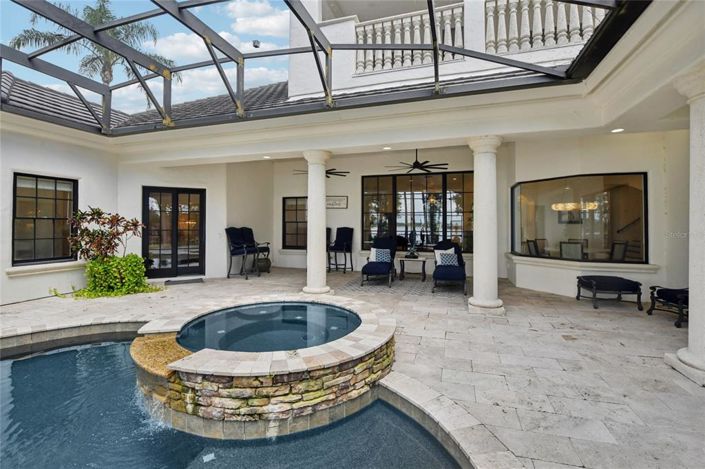 Image No.74-5 Bed Property for sale