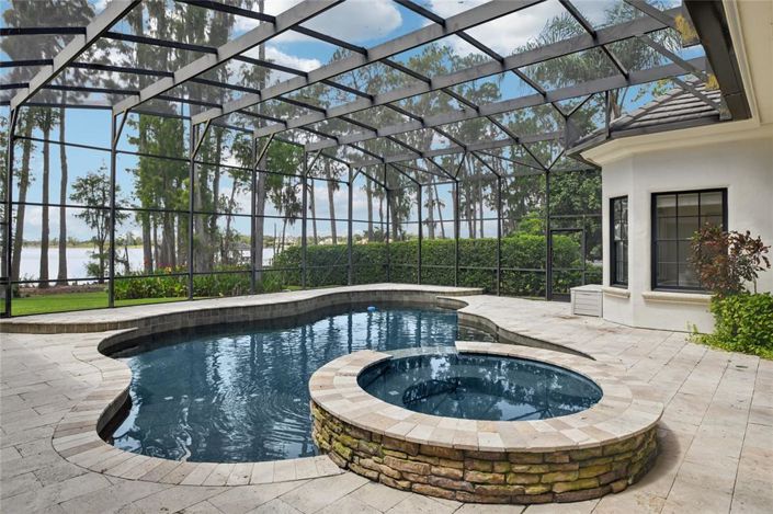 Image No.75-5 Bed Property for sale