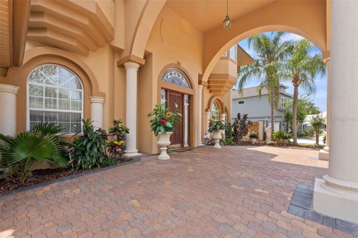 Image No.3-5 Bed Property for sale