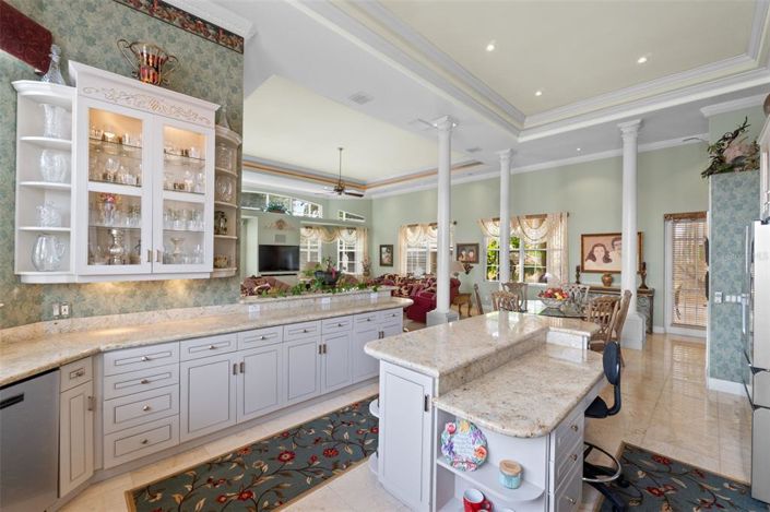 Image No.31-5 Bed Property for sale