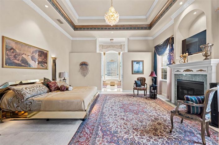 Image No.38-5 Bed Property for sale