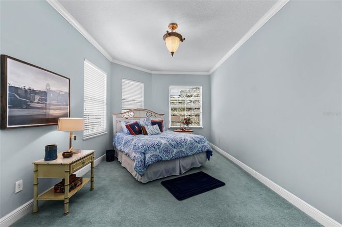 Image No.64-5 Bed Property for sale