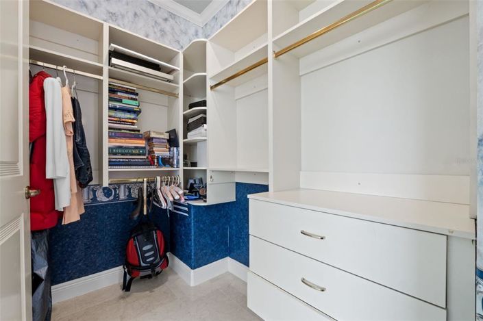 Image No.67-5 Bed Property for sale