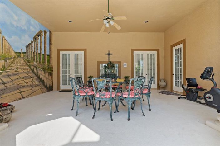 Image No.69-5 Bed Property for sale