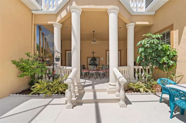 Image No.70-5 Bed Property for sale