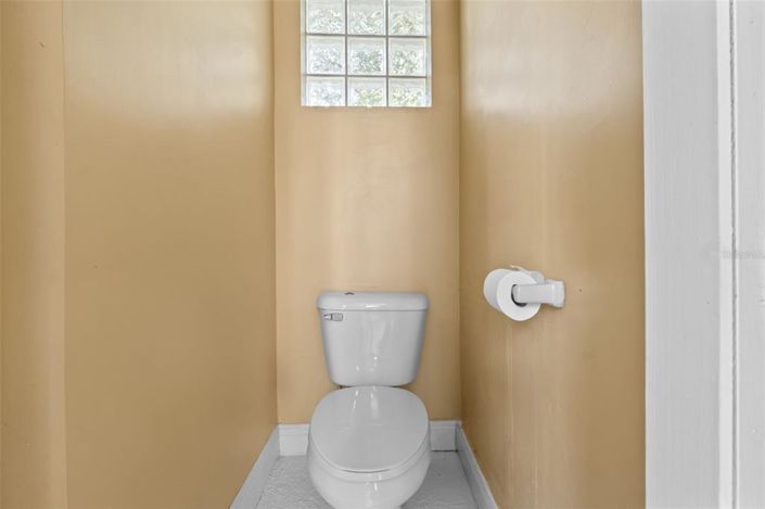 Image No.77-5 Bed Property for sale