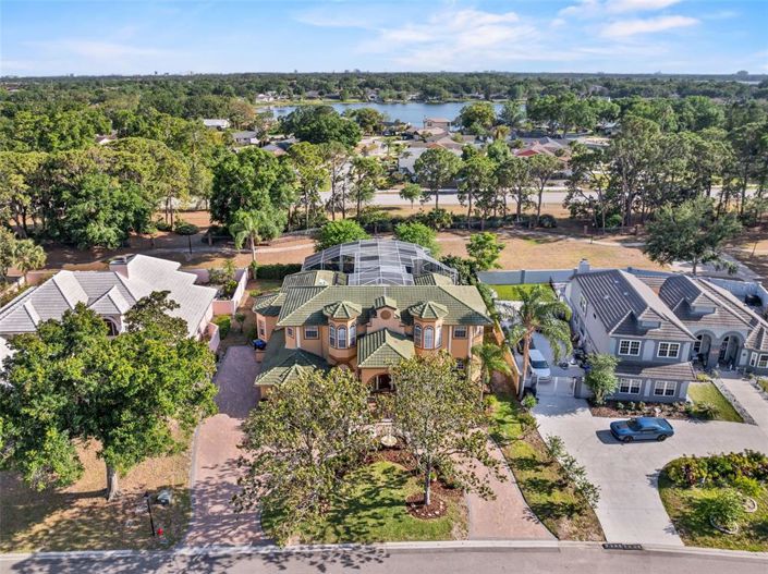 Image No.80-5 Bed Property for sale