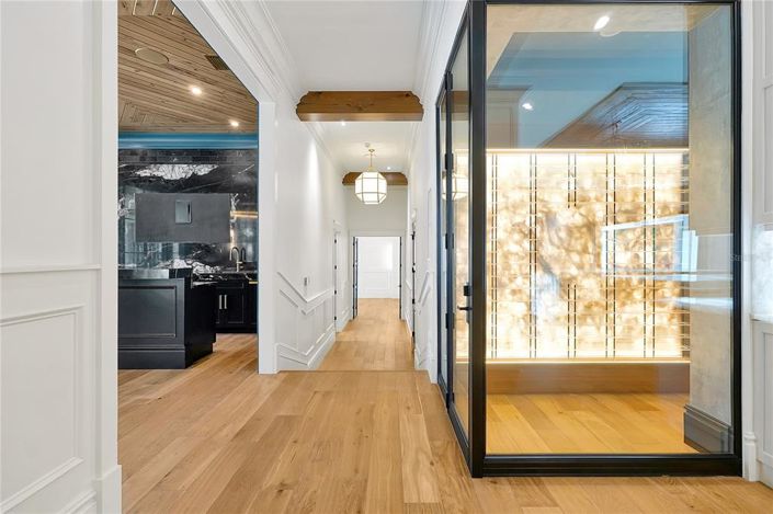 Image No.24-5 Bed Property for sale