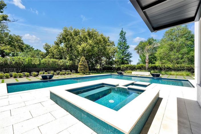 Image No.41-5 Bed Property for sale