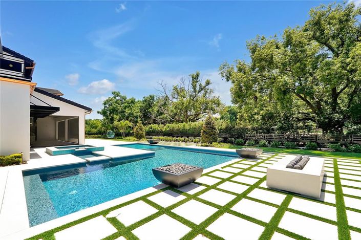 Image No.42-5 Bed Property for sale