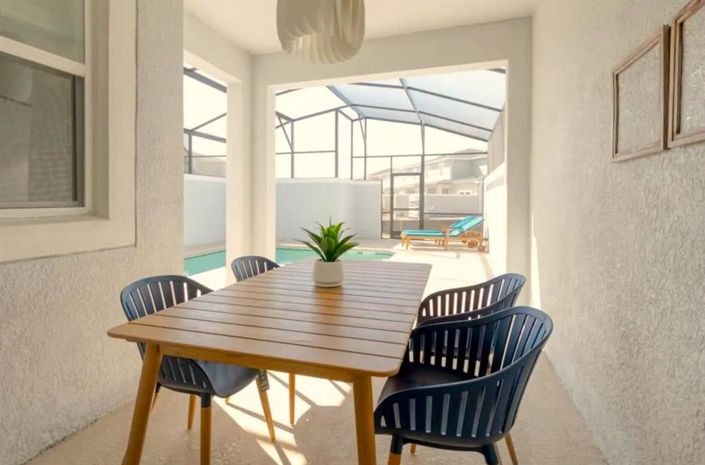 Image No.11-4 Bed Townhouse for sale