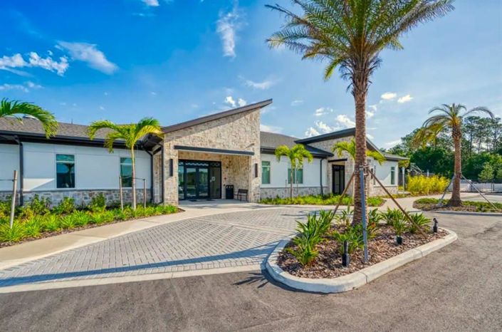 Image No.26-4 Bed Townhouse for sale