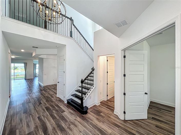 Image No.14-5 Bed Property for sale