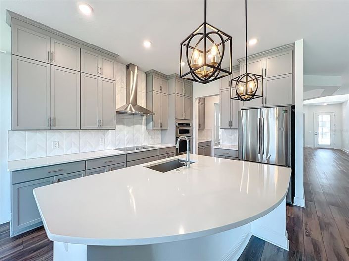 Image No.17-5 Bed Property for sale