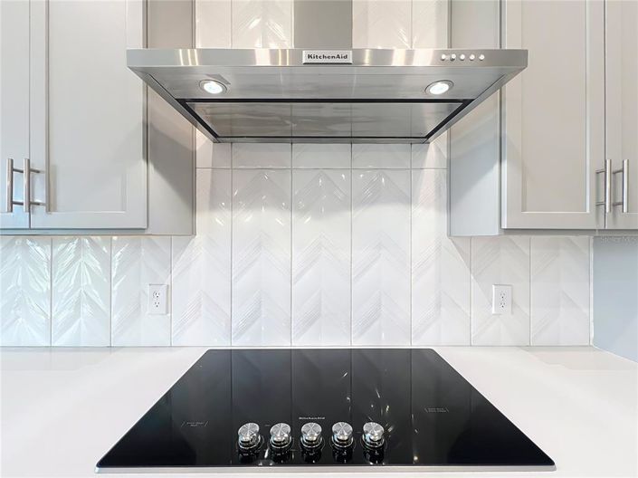 Image No.20-5 Bed Property for sale