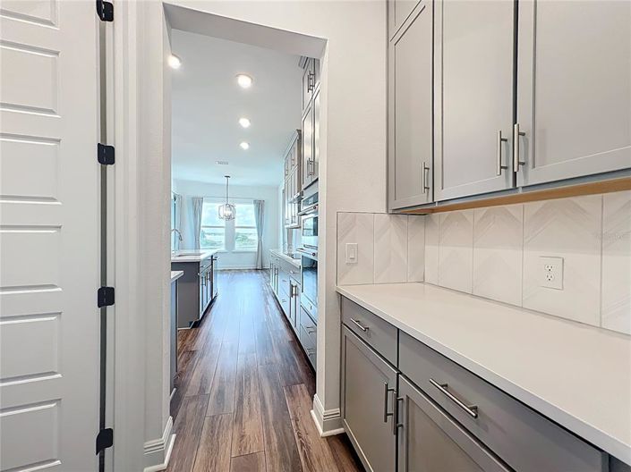 Image No.22-5 Bed Property for sale