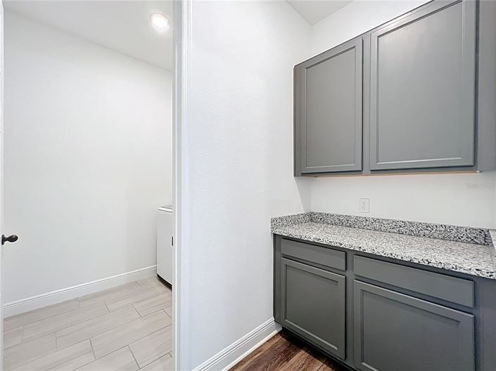 Image No.25-5 Bed Property for sale