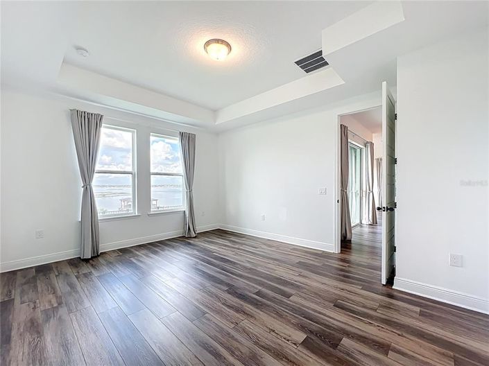 Image No.30-5 Bed Property for sale