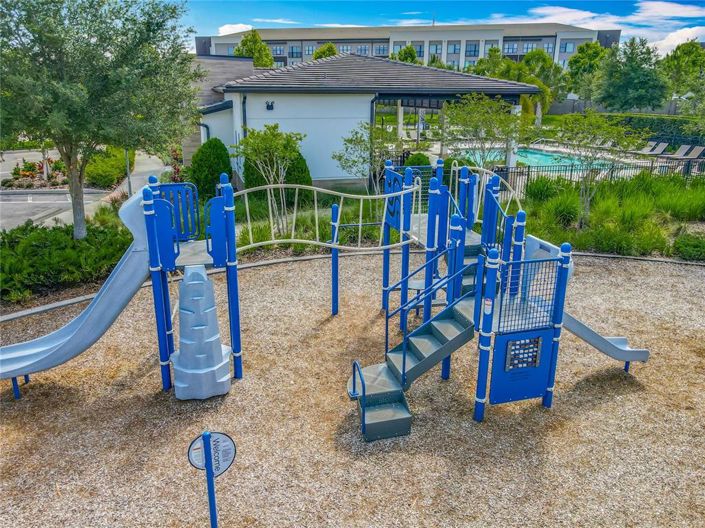 Image No.66-5 Bed Property for sale