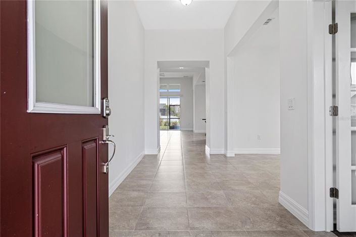 Image No.5-Propriété de 4 chambres à vendre à Kissimmee