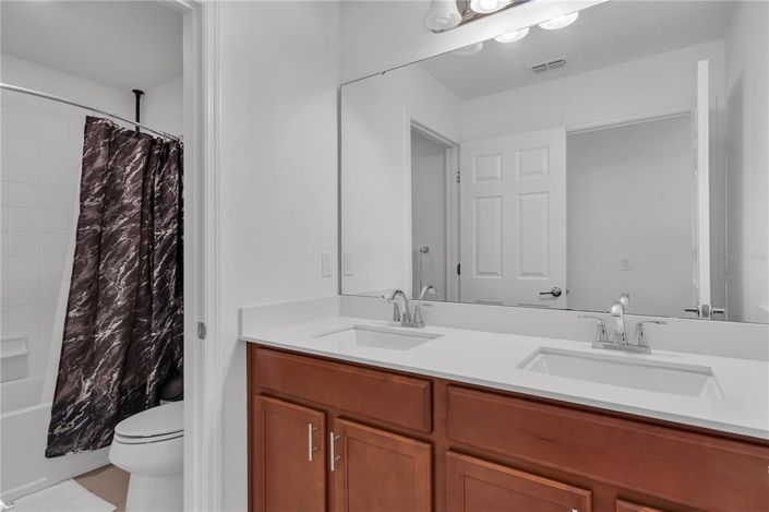 Image No.16-5 Bed Property for sale