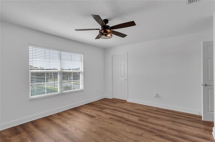 Image No.18-5 Bed Property for sale