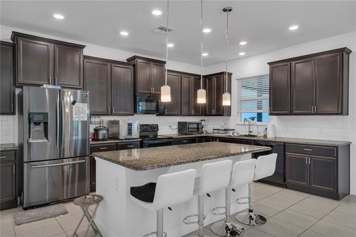 Image No.3-5 Bed Property for sale