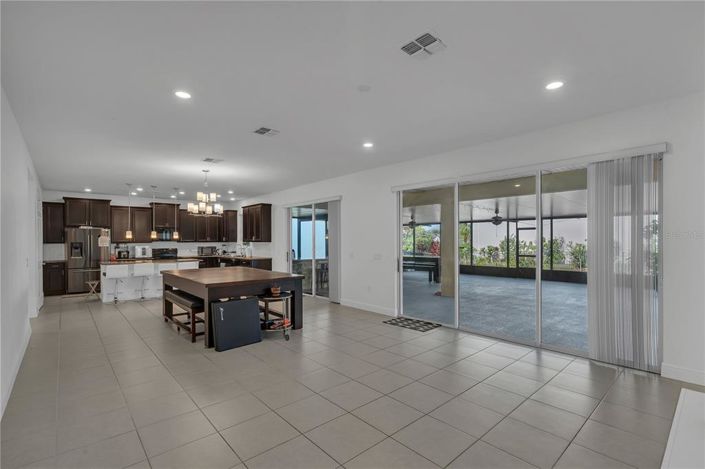 Image No.33-5 Bed Property for sale