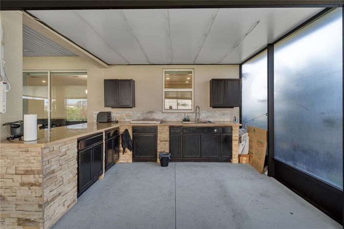 Image No.41-5 Bed Property for sale