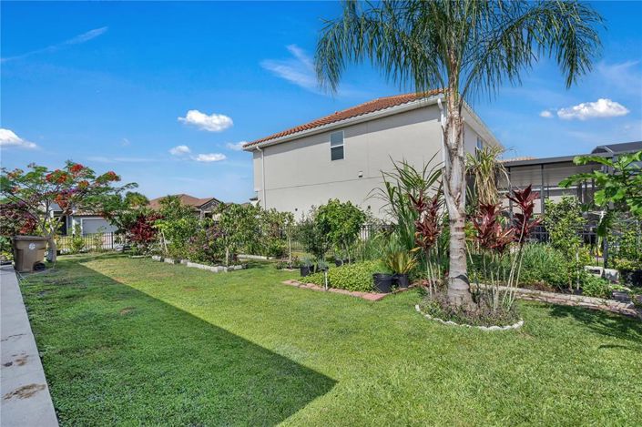 Image No.70-5 Bed Property for sale