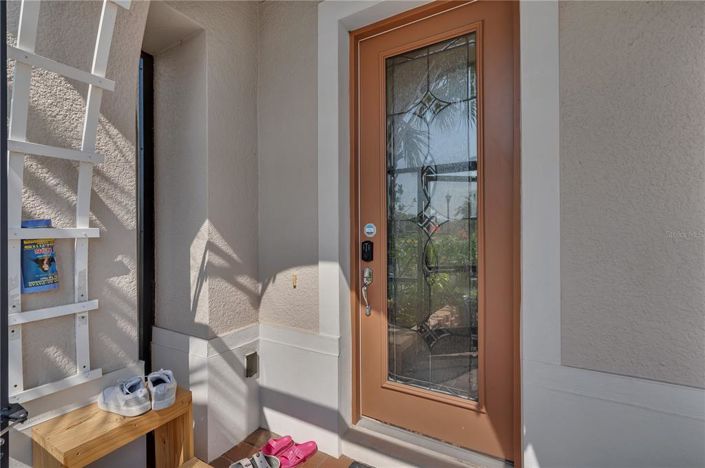 Image No.77-5 Bed Property for sale