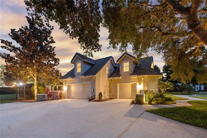 Image No.2-4 Bed Property for sale