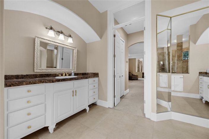 Image No.22-4 Bed Property for sale