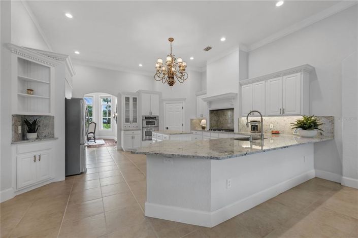 Image No.9-4 Bed Property for sale