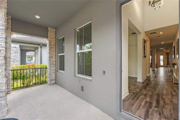 Image No.12-5 Bed Property for sale