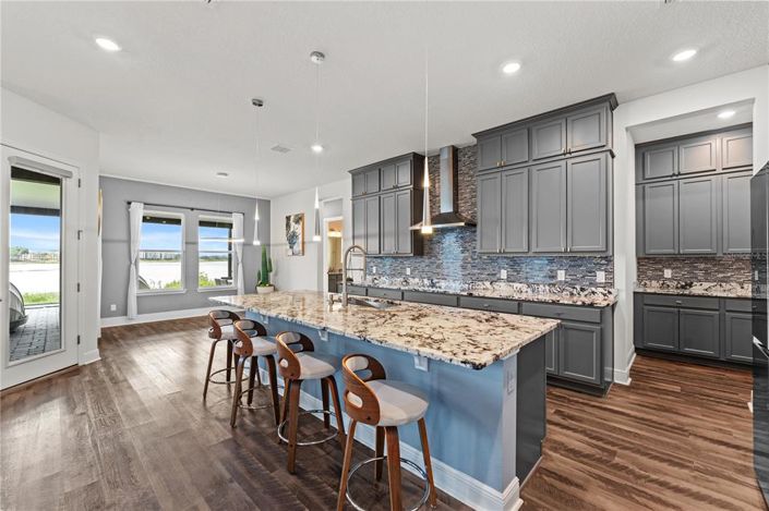 Image No.20-5 Bed Property for sale