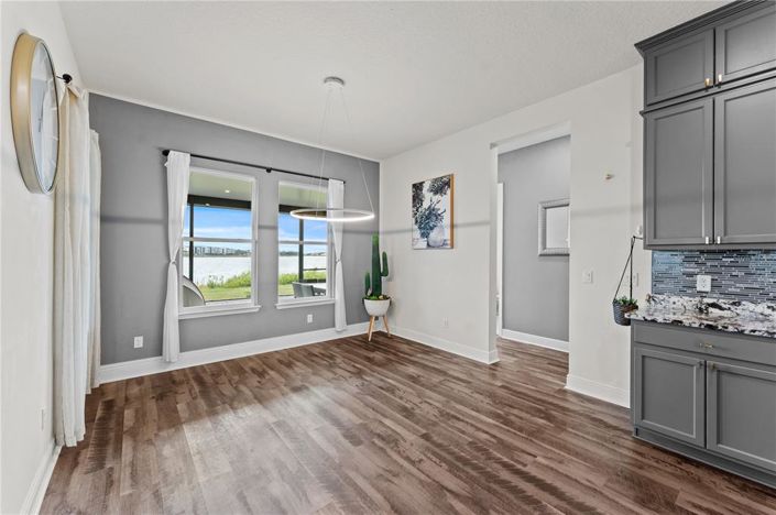 Image No.24-5 Bed Property for sale